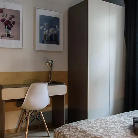 Milo Mi - 2 Bedroom In The Old Town Lägenhet